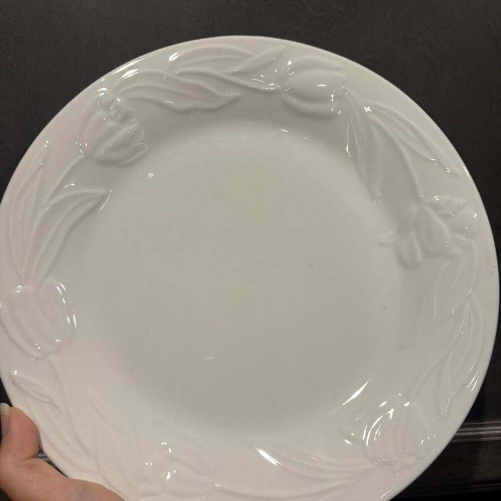 Signature Tulip Garden White Stoneware Embossed Floral Plate Set of 4